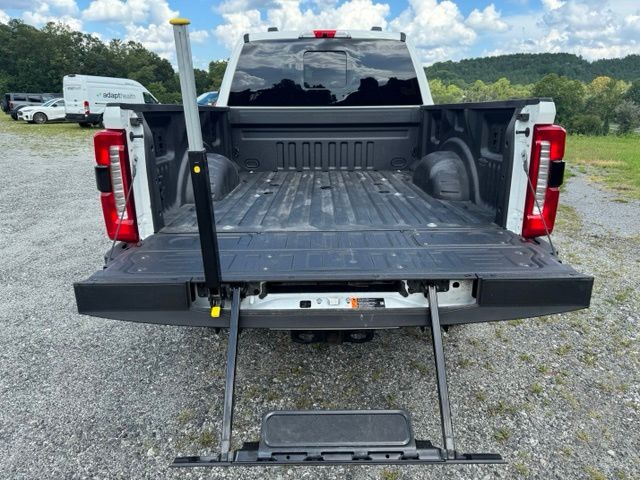 Used 2025 White Ford King Ranch image 7