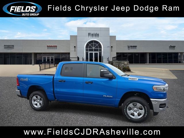 2025 RAM 1500 Tradesman Crew Cab 4WD