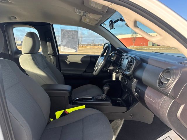 2016 Toyota Tacoma SR