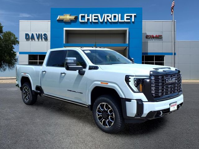Glacier White Tricoat 2026 GMC Sierra 3500HD Pickup Truck Four-Wheel Drive Automatic