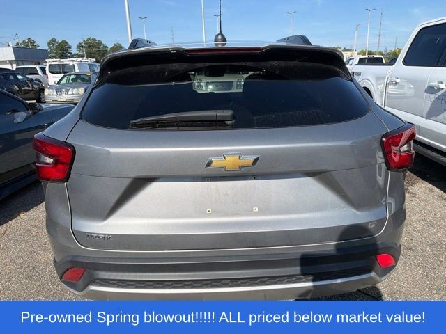 Used 2024 Sterling Gray Metallic Chevrolet LT image 6