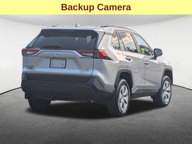 2021 Toyota RAV4 LE 5