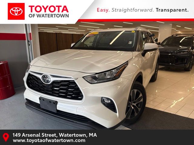 White (Blizzard Pearl) 2020 Toyota Highlander SUV / Crossover All-Wheel Drive 8-Speed Automatic