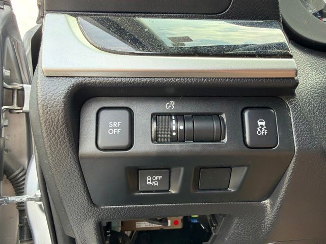 2016 Subaru Crosstrek 2.0i Limited Silver at Rafferty Subaru