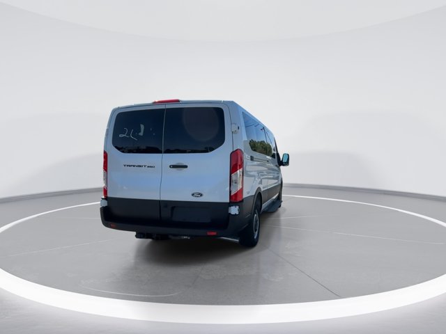 New 2026 Oxford White Ford Passenger Van XL image 7