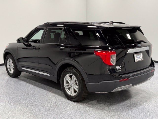 Used 2023 Black Ford XLT image 6