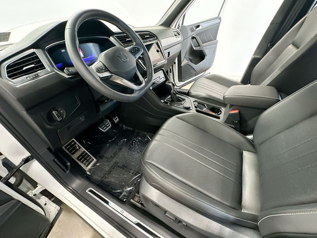 2023 Volkswagen Tiguan 2.0T SE R-Line Black White at South Hills CDJR