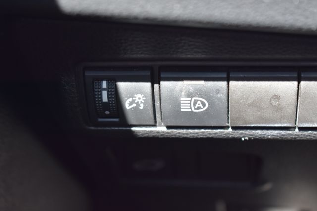 2022 Toyota Corolla Cross XLE - Photo 24