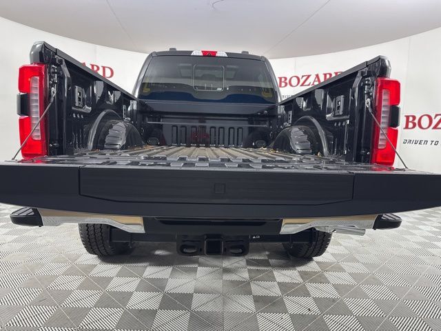 2025 Agate Black Metallic Ford Super Duty F-250 SRW Lariat 4X4 Truck