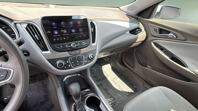 Used 2025 White Chevrolet LT image 24