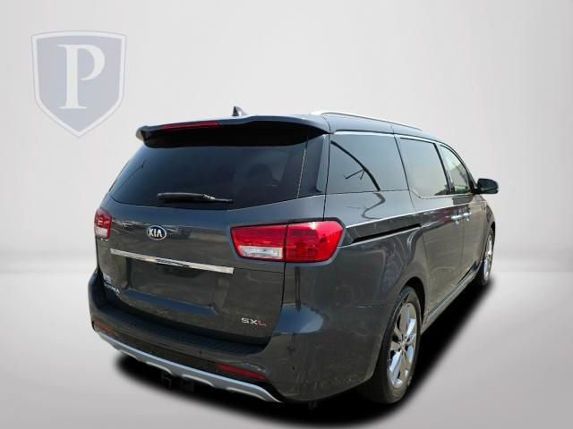 2017 Kia Sedona SXL 8