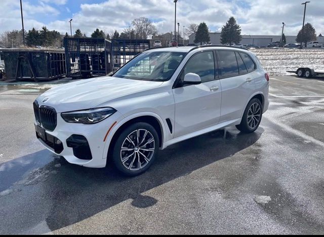 2022 BMW X5 xDrive40i AWD