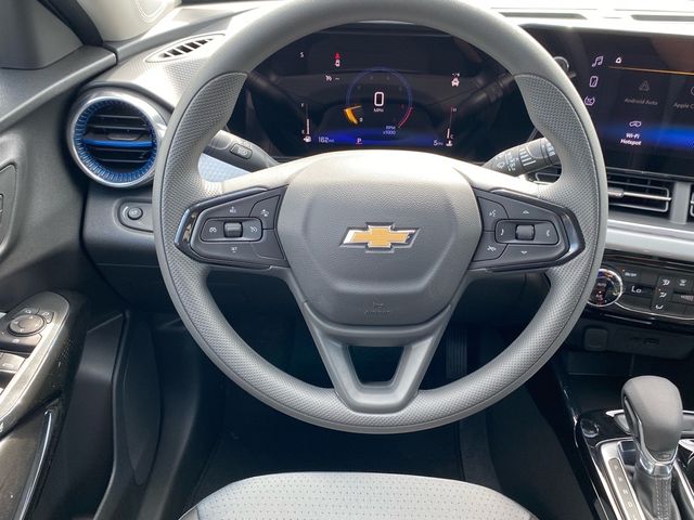 2025 Chevrolet Trax LT 6