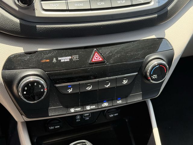 2016 Hyundai Tucson SE Gray at Community Honda