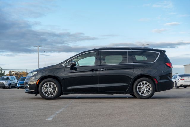 2021 Chrysler Pacifica Touring L 4