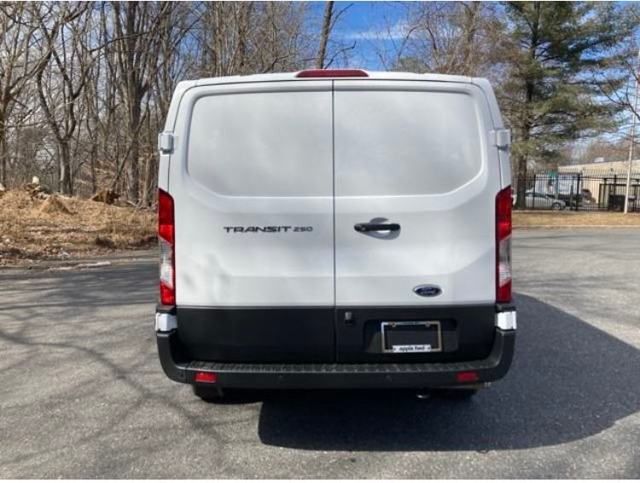 2025 Ford Transit 250