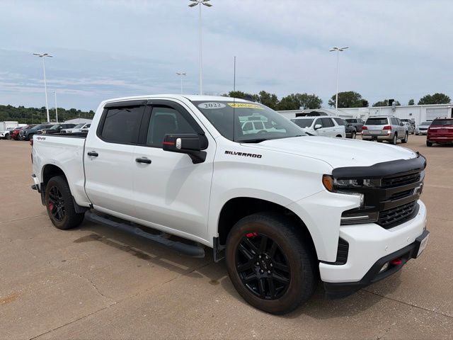 Summit White 2022 Chevrolet Silverado 1500 Pickup Truck Four-Wheel Drive 8-Speed Automatic