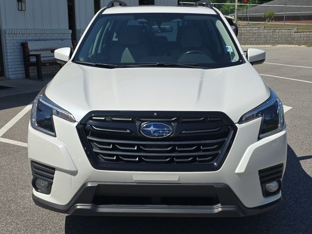 2023 Subaru Forester Premium:B02302