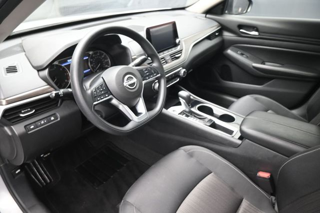 Used 2024 Nissan Altima Sedan