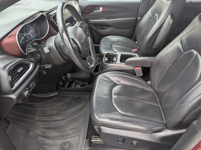 2019 Chrysler Pacifica - Image 12