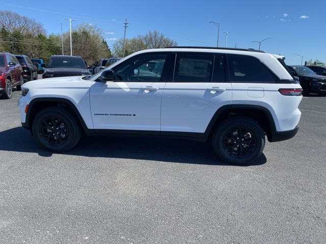 2024 Jeep Grand Cherokee Altitude 8