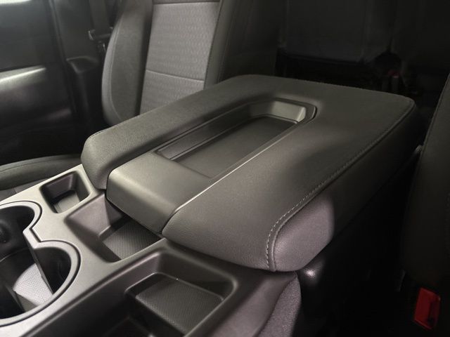 2025 Chevrolet Silverado 2500HD Custom photo