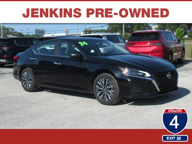 Super Black Clearcoat 2024 Nissan Altima Sedan Front-Wheel Drive Continuously Variable Transmission