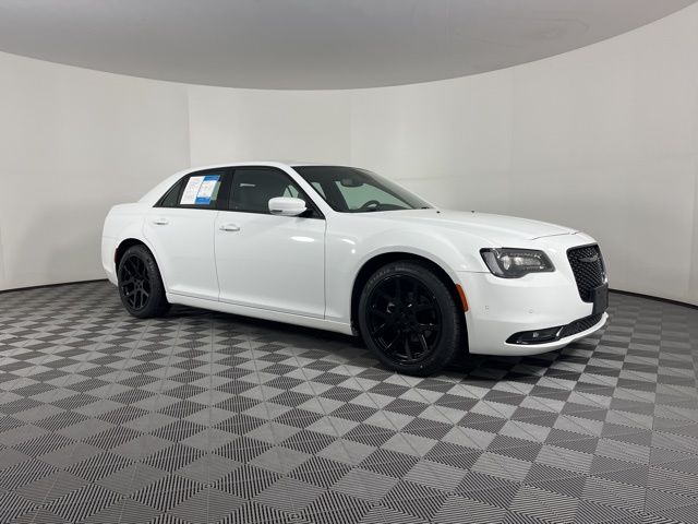 2023 Chrysler 300 S 2