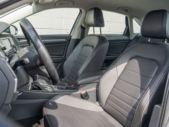Certified Used 2024  Volkswagen 1.5T SE image 5