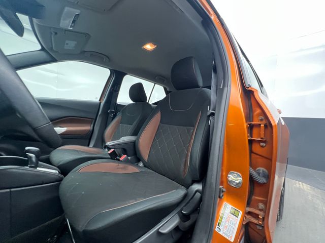 2020 Monarch Orange/Super Black Nissan Kicks SR FWD SUV