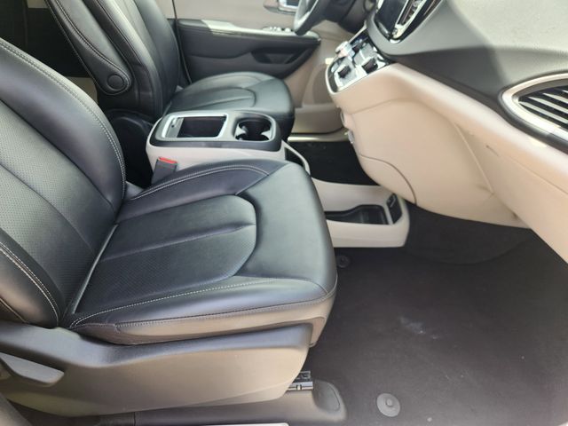 2024 Chrysler Pacifica Touring L Black at Community Honda