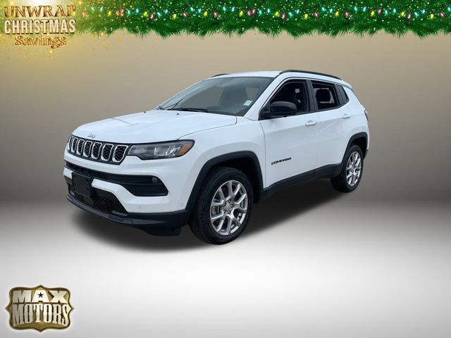 2024 Jeep Compass Latitude Lux 3