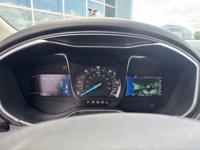 Used 2017  Ford Titanium image 5
