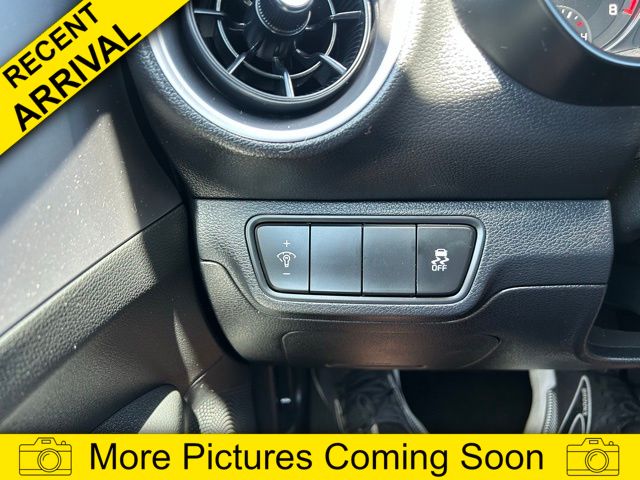 2022 Kia Forte LXS photo