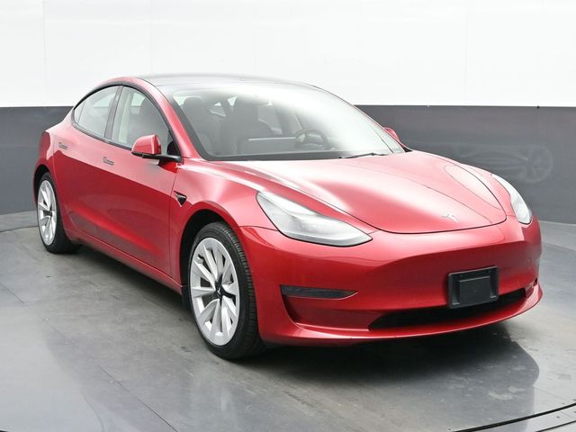 Used 2022  Tesla Long Range image 2