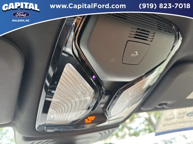 Used 2023 White BMW sDrive30i image 33