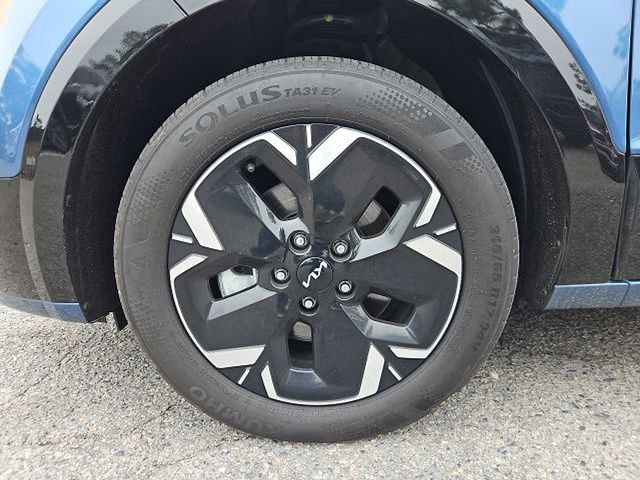 Used 2024 Kia Niro Wind with VIN KNDCR3L1XR5114483 for sale in Southern Pines, NC