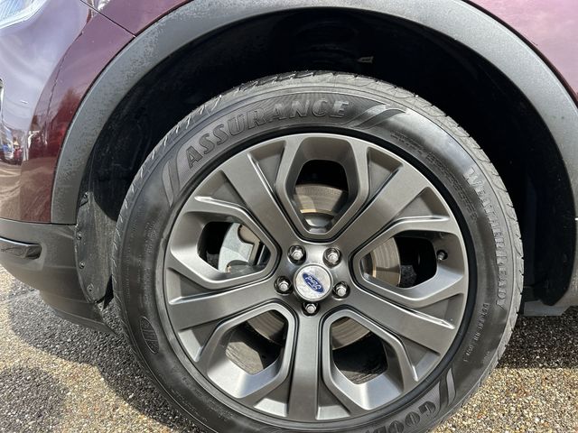 Used 2018 Red Ford Sport image 20