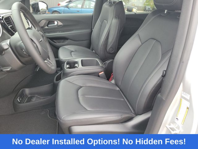 2026 Chrysler Pacifica Select Silver at Texan Dodge Chrysler Jeep Ram