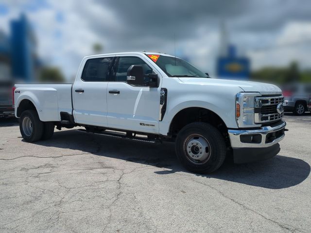 2026 Ford F-350 Super Duty XLT Crew Cab LB DRW 4WD