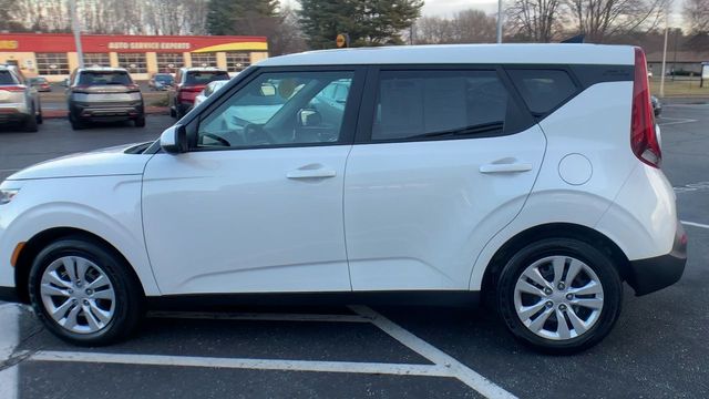 2022 Kia Soul LX 8