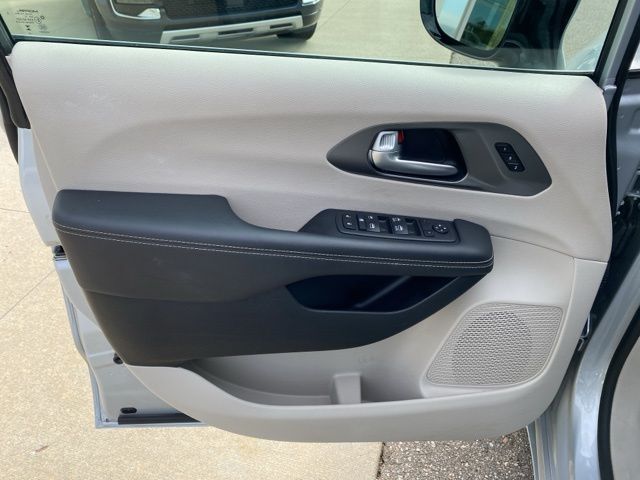 2024 Chrysler Pacifica Touring L - Silver Mist Clearcoat exterior view 11