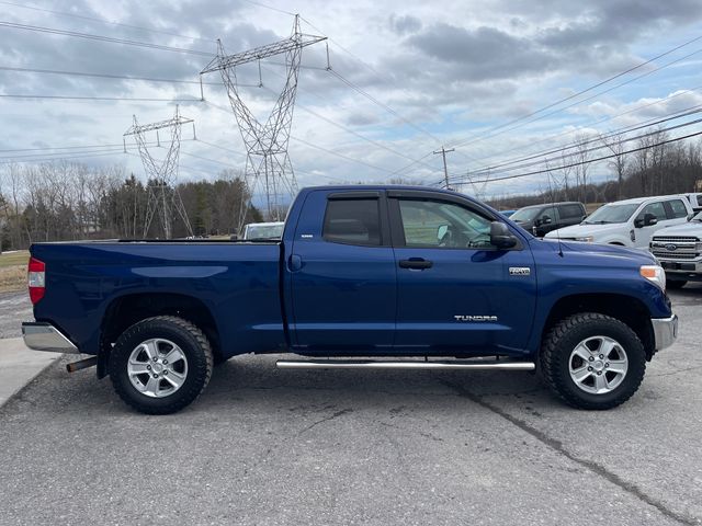 2015 Toyota Tundra SR5 - Blue Ribbon Metallic exterior view 8