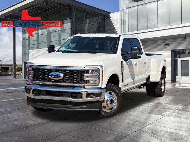 2024 Star White Metallic Tri-Coat Ford Super Duty F-350 DRW Lariat Truck