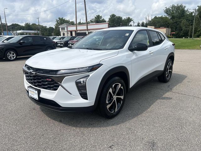 Summit White 2026 Chevrolet Trax SUV / Crossover Front-Wheel Drive 6-Speed Automatic