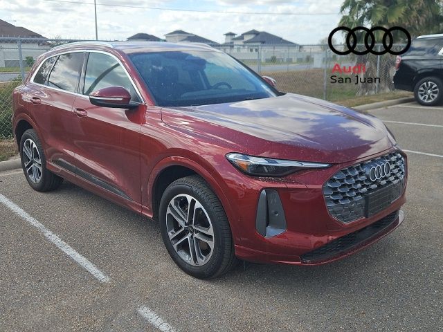 2025 Audi Q5 quattro Premium 40 TFSI