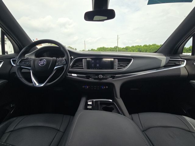 2023 Buick Enclave Essence:C02678