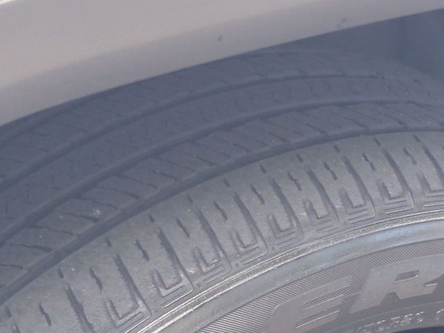 Used 2022 White Jeep Altitude image 11