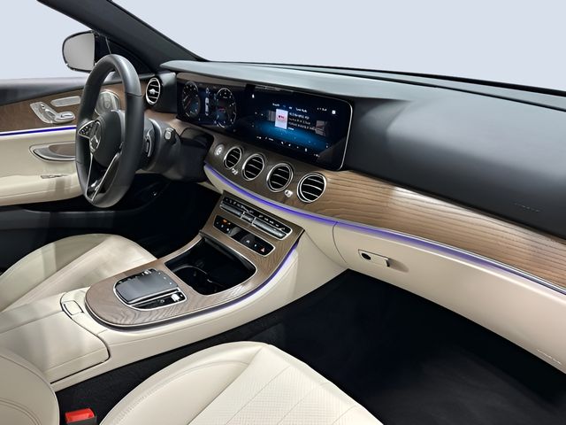 2023 Mercedes-Benz E-Class Azul (Nautical Blue Metallic) Sedán Tracción en las cuatro ruedas 9 velocidades Automática