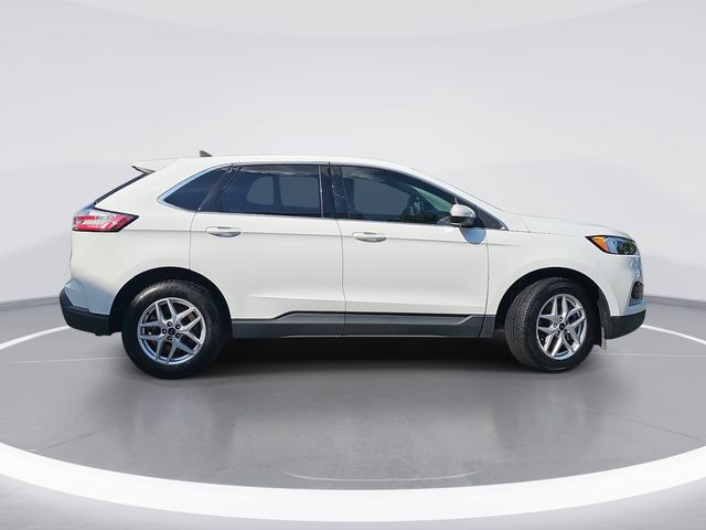 Used 2024 White Ford SEL image 2